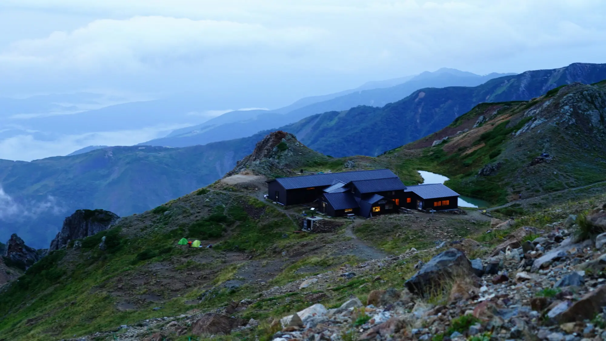 Hakuba-dake to Karamatsu-dake traverse | The road that crosses the