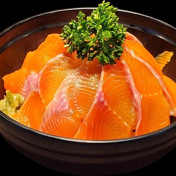 信州サーモン丼